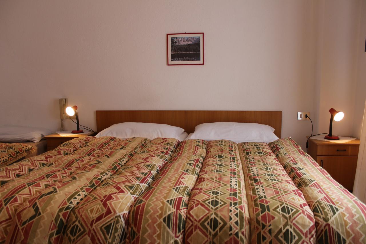 Garni Hirsch Hotell Canazei Eksteriør bilde