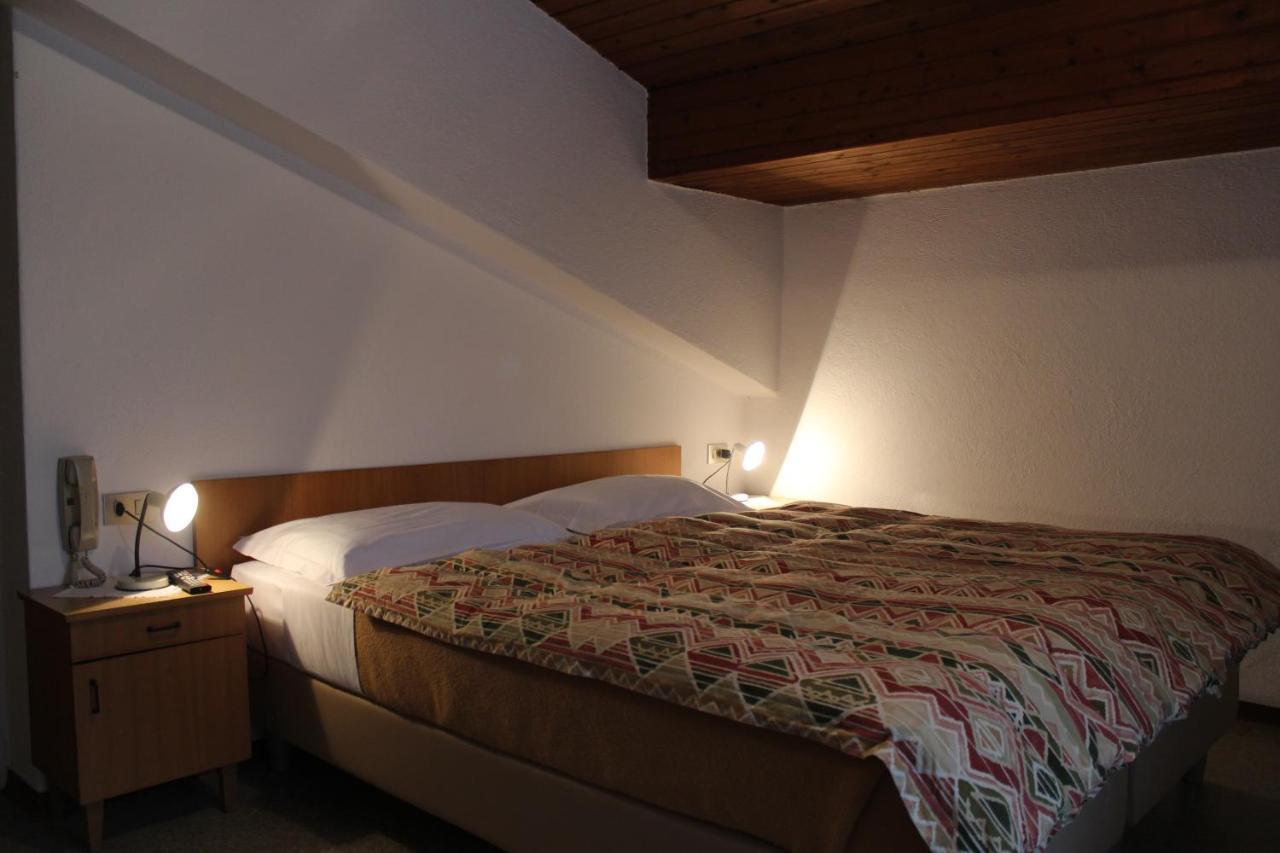 Garni Hirsch Hotell Canazei Eksteriør bilde