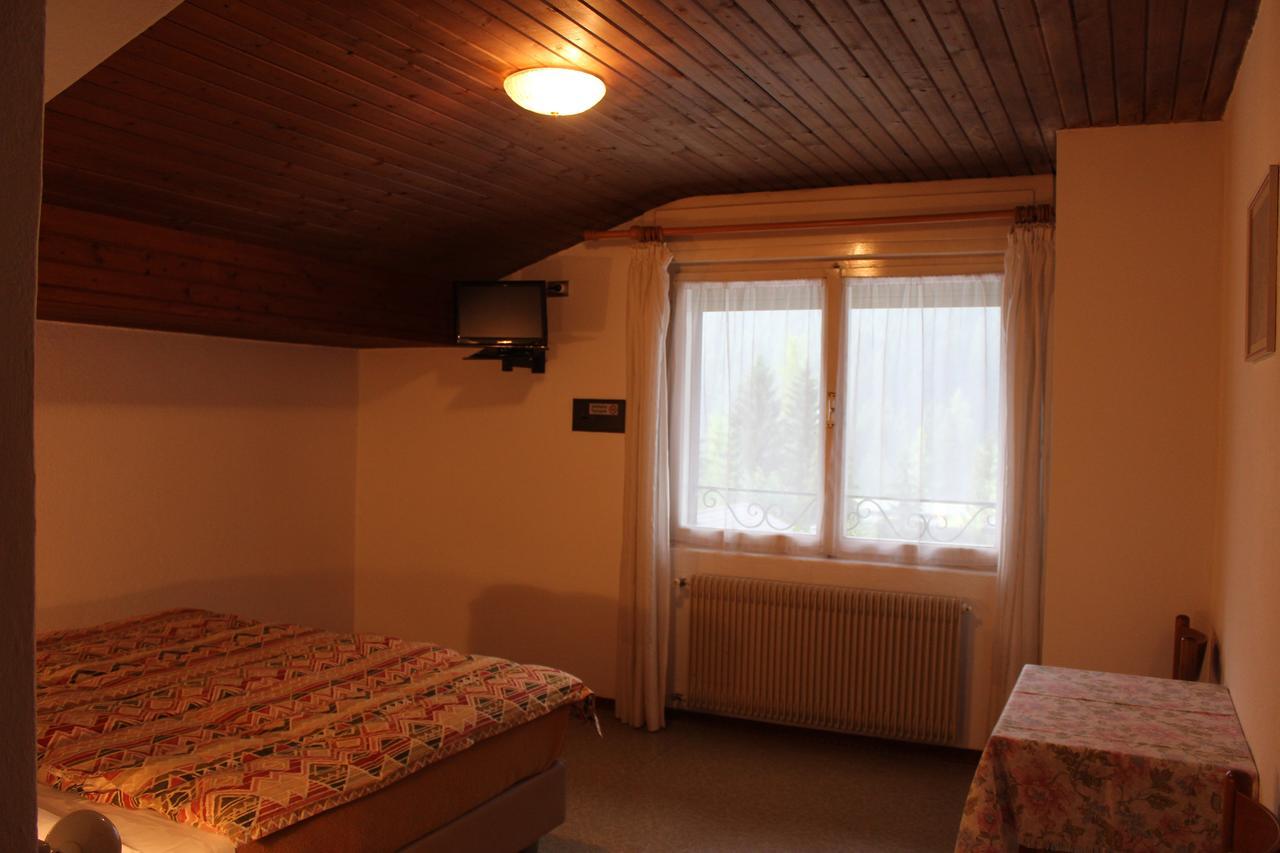 Garni Hirsch Hotell Canazei Eksteriør bilde